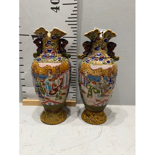 111 - Pair of early oriental Satsuma vases. 1 a/f