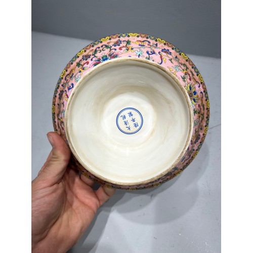 114 - Pink Chinese comport / Tazza