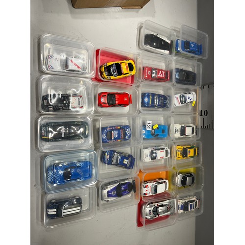 151 - Box scalextric cars