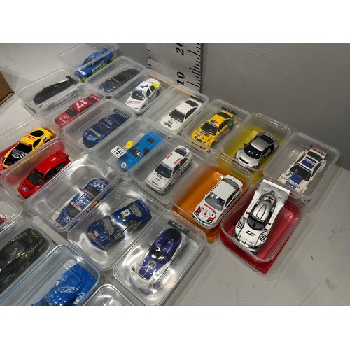 151 - Box scalextric cars