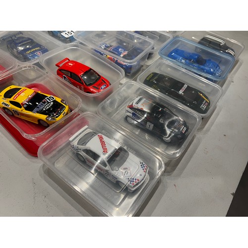 151 - Box scalextric cars