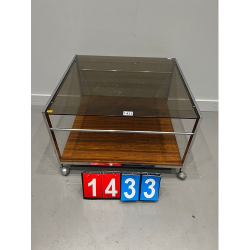 1433 - Howard Miller mid century designer coffee table