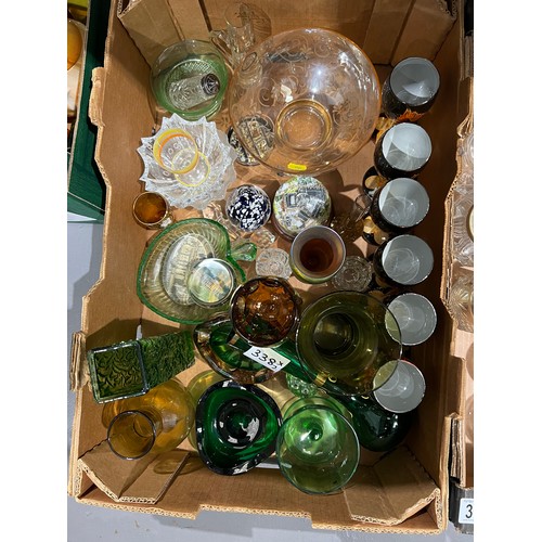 338 - 2 box glass ware