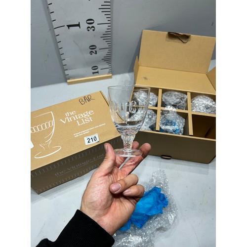 210 - 12 hand engraved glasses boxed