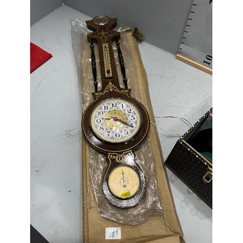 281 - Barometer in box + case single records