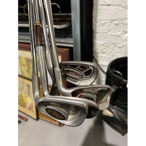 440 - 5 iron golf clubs, 4 pings, 1 vintage