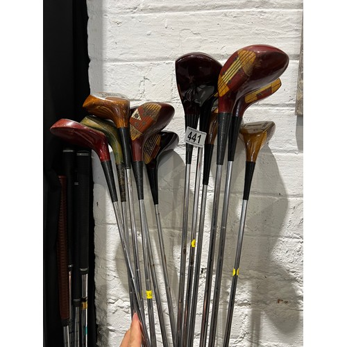 441 - 12 Persimmon headed woods from 1950/60's. 7 Ben Hogans, 4 Macgregor, 1 Dunlop Maxfli