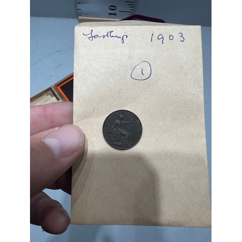 507 - Quantity of coins 'First Decimal coins' farthings 1903-1950. 3d coins 1937-45.