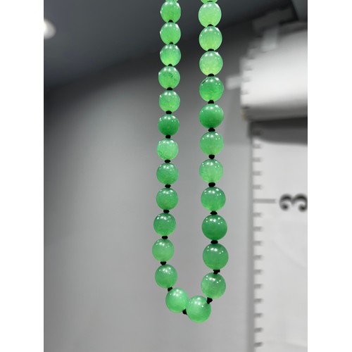 553 - Green Jade string bead necklace