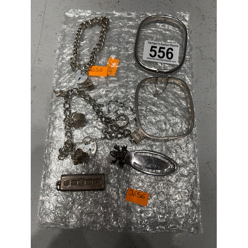 556 - Quantity silver items. Bracelets + bangles etc