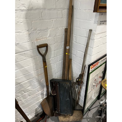 652 - Quantity vintage garden tools. Cooplands estate