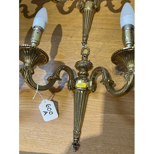 600A - 2 pair = 4 in total brass wall lights