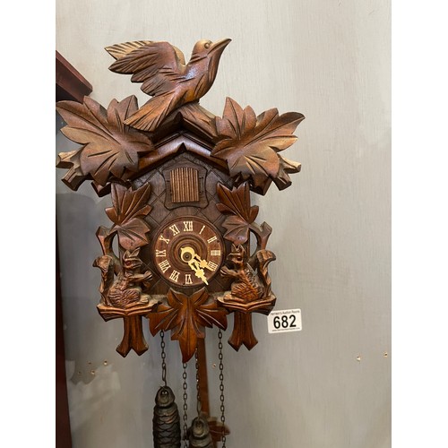 682 - 20thc Cuckcoo clock. working