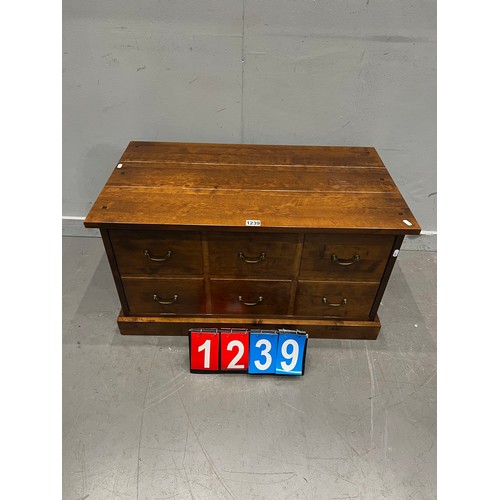 1239 - Vintage oak 6 draw chest