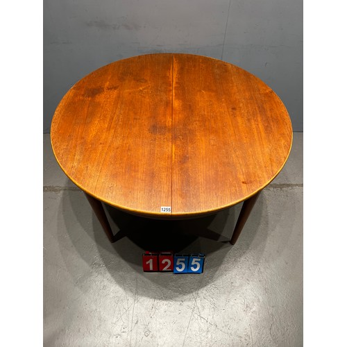 1255 - Mid century round teak dining table