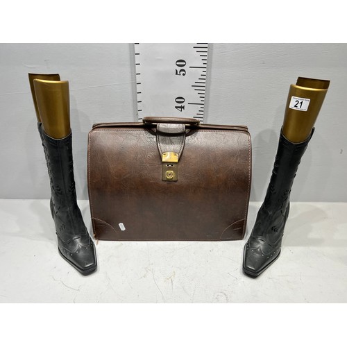 21 - Brown leather vintage briefcase + pair black leather boots size 9