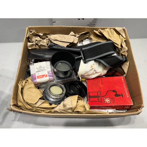 30 - Box camera equipment