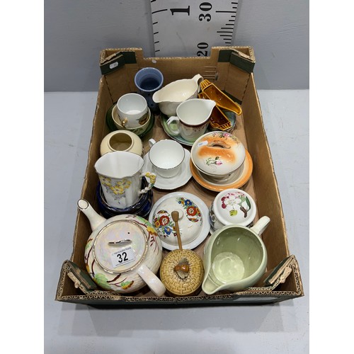 32 - Box pottery, portmerion, ringtons lustre tea pot etc