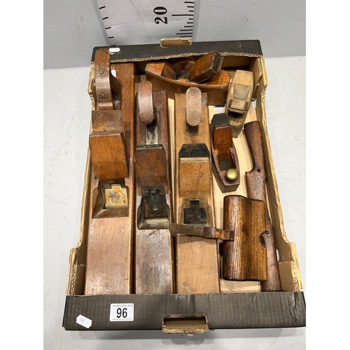 96 - Box vintage wood planes