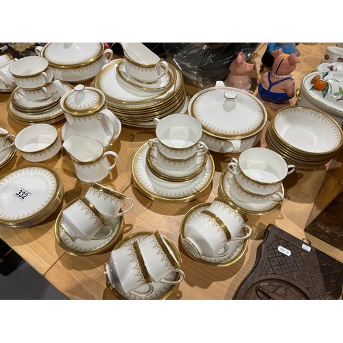 332 - Large quantity paragon china dinner/tea ware approx over 68 pieces