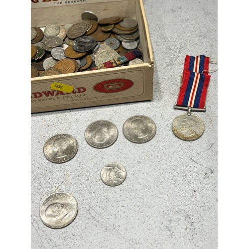 659 - Box coins