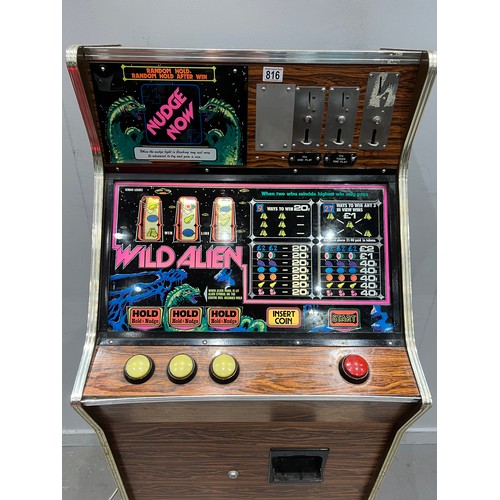 816 - Wild alien fruit machine 10p (lights up working) (paid out)