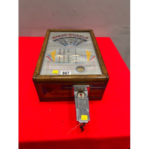 867 - Vintage wagen wheels fairground arcade machine working