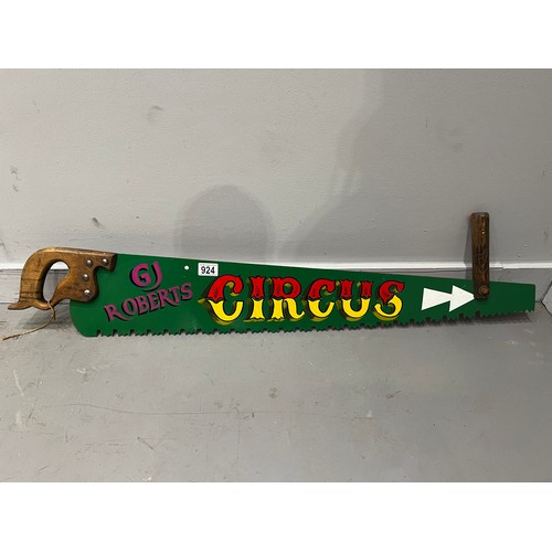 924 - G-J Roberts circus sign saw