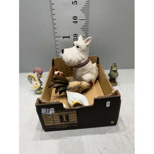 37 - Box of animal ornaments