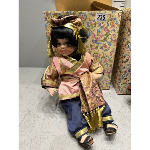 235 - 2 Boxed porcelain dolls Chinese meiting, Hai-ling