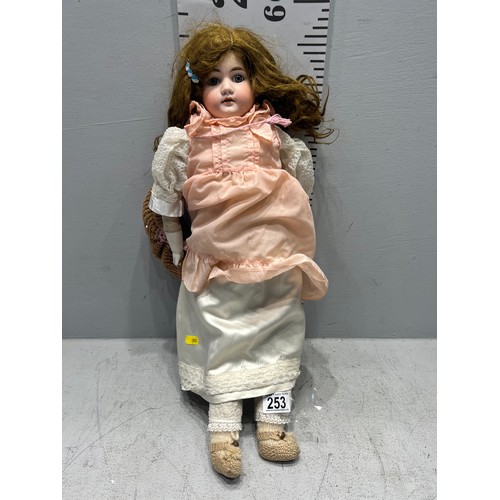 253 - Victorian German porcelain doll soft AM3.5 HK 3700