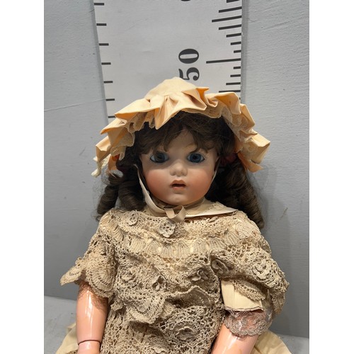 255 - Victorian German porcelain doll BEU-JNE 13