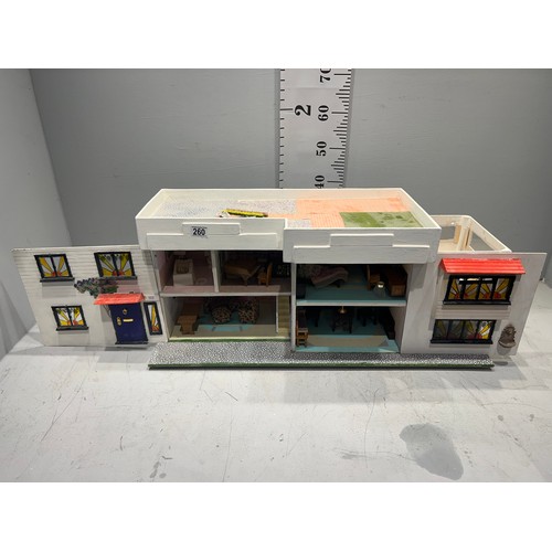 260 - Art deco style dolls house