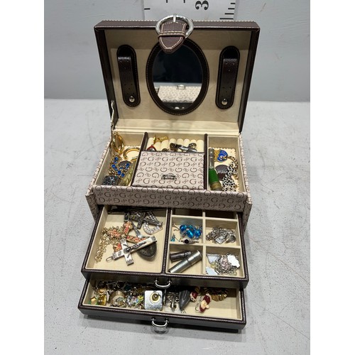 387 - Case with costume jewellery