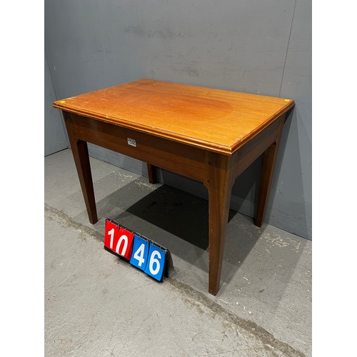 1046 - Mid century teak desk/table