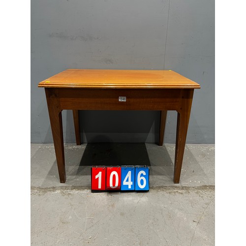 1046 - Mid century teak desk/table