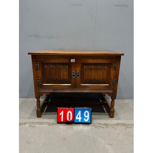 1049 - Old charm cupboard