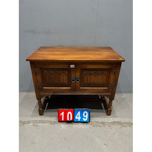 1049 - Old charm cupboard