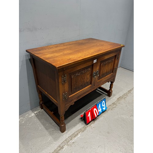 1049 - Old charm cupboard