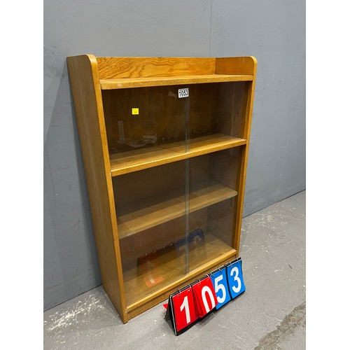 1053 - Mid century sliding door bookcase