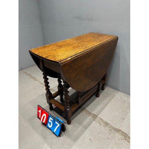 1057 - 1920's oak barley twist drop leaf table clean