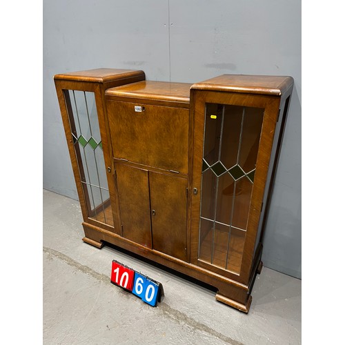 1060 - Vintage walnut display cabinet with stained glass doors