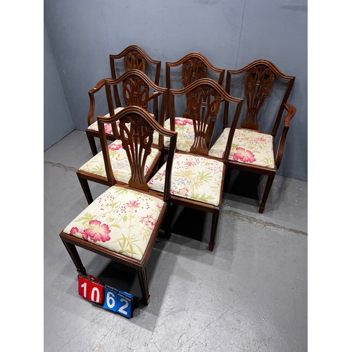 1062 - 6 Heppelwaite style dining chairs