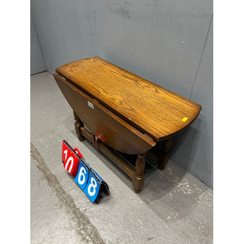 1068 - Vintage oak drop leaf coffee table