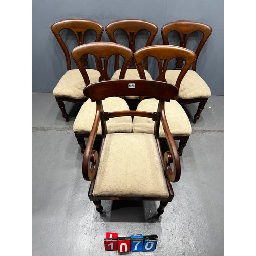 1070 - Set of 6 Victorian mahogany spoon back chairs including carver