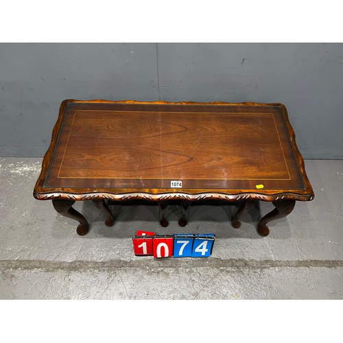 1074 - Vintage mahogany nest of tables with pie crust edges