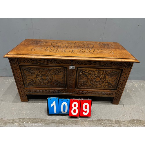 1089 - Carved oak blanket box