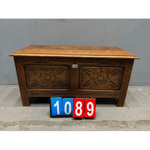 1089 - Carved oak blanket box