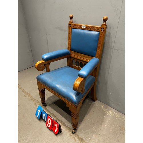 1091 - Vintage oak throne chair in blue leather