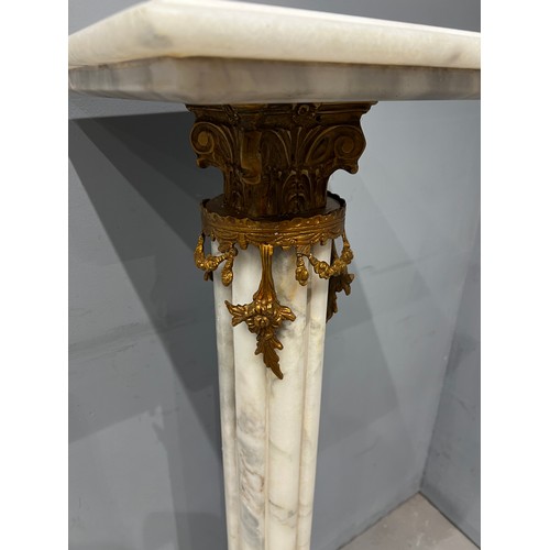 1115 - Superb marble plant stand/column with gilt ormolu mounts